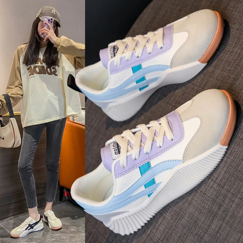 2025 New Korean Flat White Shoes for Women, Breathable and Casual, Student Board Shoes for Women, Running Shoes