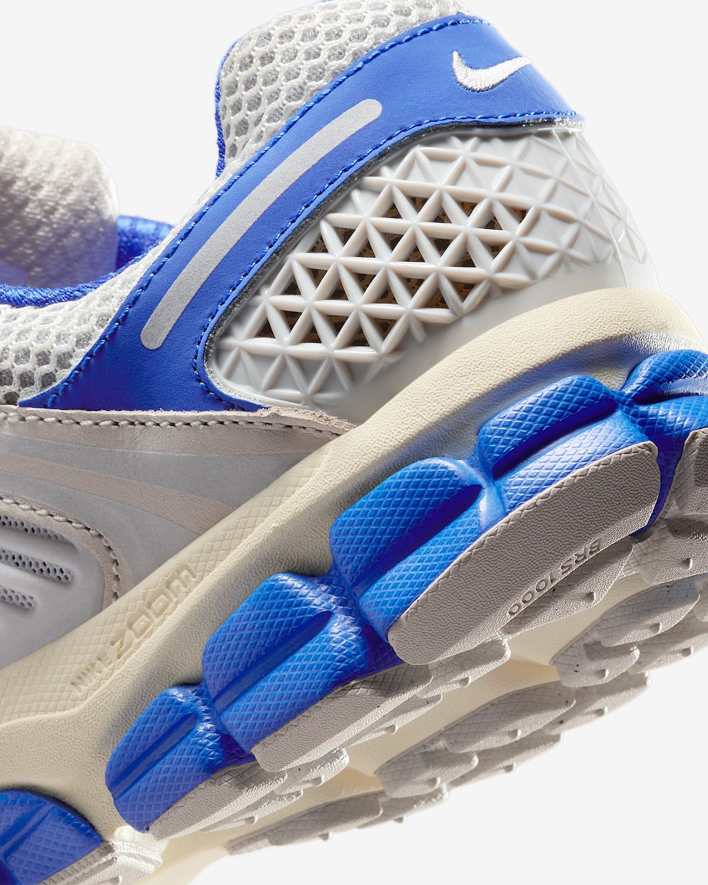 Nike Zoom Vomero 5 Women's Shoes